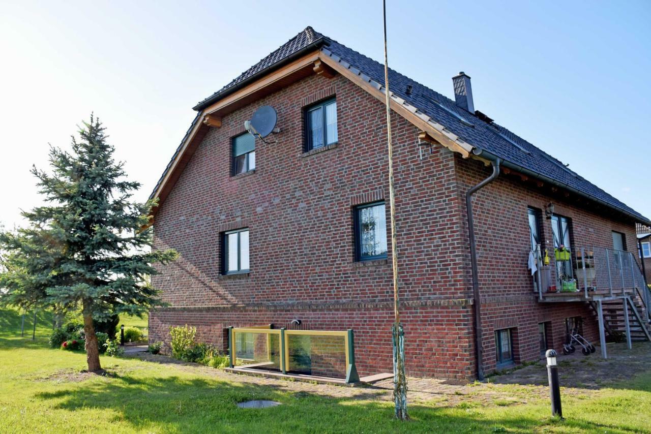 Ferienwohnung Zudar Auf Ruegen エクステリア 写真