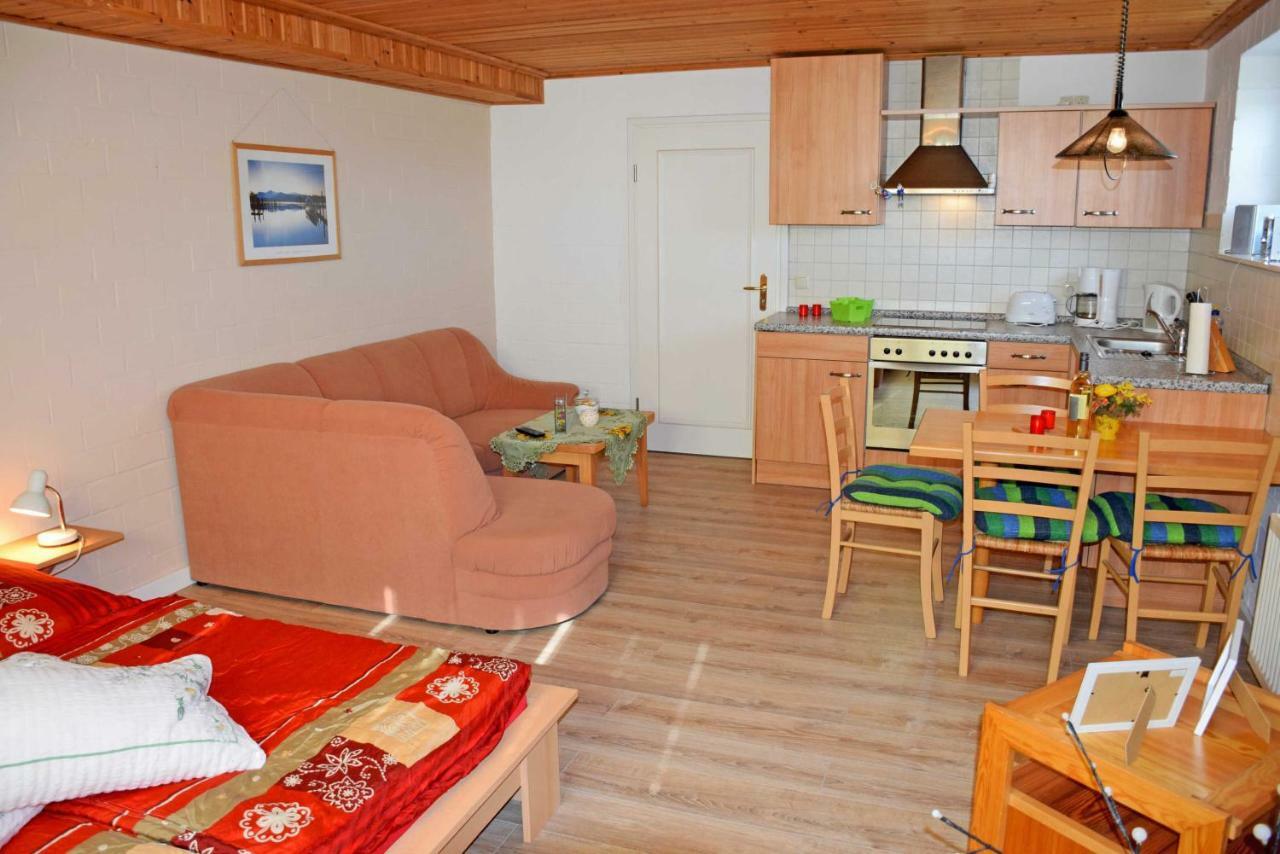Ferienwohnung Zudar Auf Ruegen エクステリア 写真